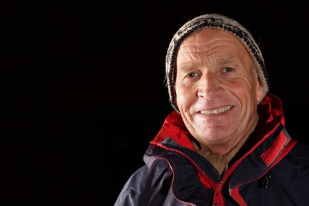 Odd Eliassen i forbindelse med kåringen av Årets fjellgeit. Foto: Matti Bernitz ÅRETS FJELLGEIT: Odd Eliassen mottar den ærefulle utmerkelsen Årets fjellgeit under Fjellfestivalen på Åndalsnes 11. juli. Foto: Matti Bernitz