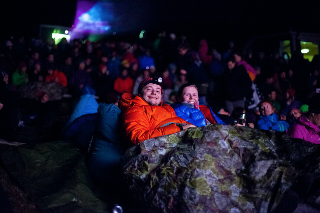 GODE FILMFORHOLD: Mye god fjellkultur og stemning under Fjellfilmfestivalen på Gjendesheim. Bildet er fra fjorårets arrangement. Foto: Eivind Haugstad Kleiven
