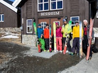 Minutter før avreise. Fra venstre: Stian Hagen, Andreas Binning, Christina Lusti, Johan Wildhagen, David Rosenbarger og Dag Inge Bakke. Foto: Christian Nerdrum Minutter før avreise. Fra venstre: Stian Hagen, Andreas Binning, Christina Lusti, Johan Wildhagen, David Rosenbarger og Dag Inge Bakke. Foto: Christian Nerdrum