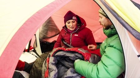 TRØTT TUR: God søvn på i telt er et vanskelig tema, men nærmest en selvfølge for trivselen. 