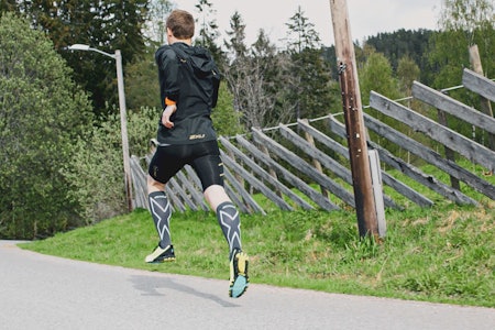 HELBOM: Lander du på helen, er det nesten ingen støtdemping. Det vil resten av kroppen mislike over tid. Bilde: Erik Johnsen HELBOM: Lander du på helen, er det nesten ingen støtdemping. Det vil resten av kroppen mislike over tid. Bilde: Erik Johnsen