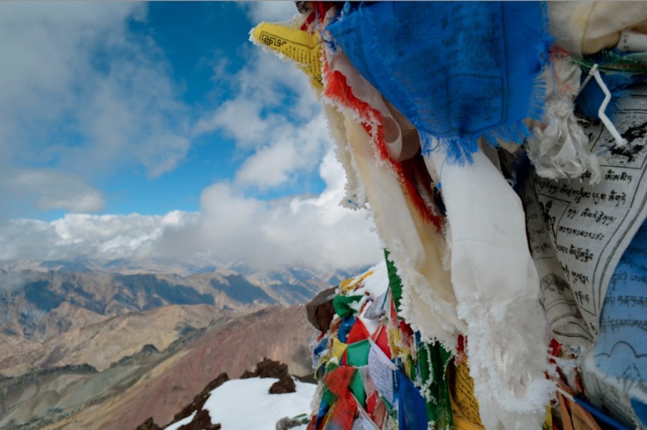 Indisk sommer: Stok Kangri ligger i Ladakh-regionen, som er kjent for sin naturskjønnhet i fjellene og for sin tibetansk-buddhistiske kultur. Foto: Hvitserk