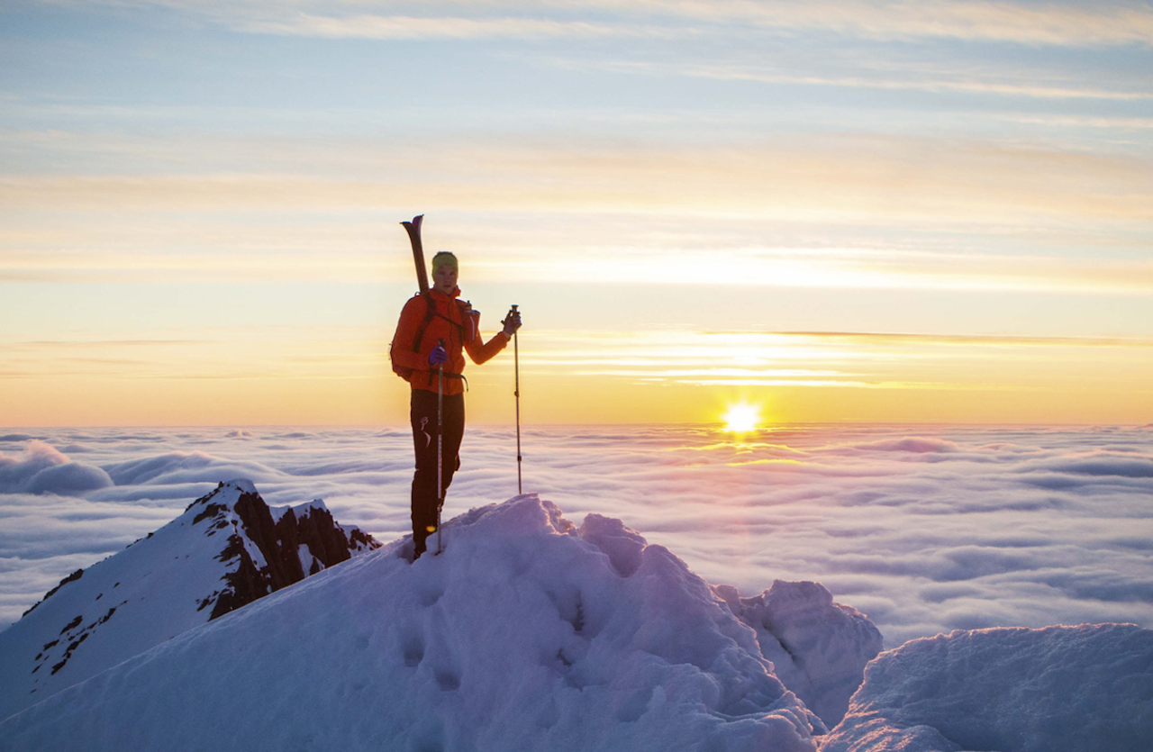 SAUDEHORNET: Et av nær fjellene til Håvard Myklebust, der rekorden hans opp er på underkant av 53 minutter – fra en tur som i utgangspunktet var en fototur med fire kilo utstyr i sekken – til den 1303 meter høye toppen. – Jeg rakk både solnedgang og pers med noen minutters margin, forteller han. Foto: Selvportrett SAUDEHORNET: Et av nær fjellene til Håvard Myklebust, der rekorden hans opp er på underkant av 53 minutter – fra en tur som i utgangspunktet var en fototur med fire kilo utstyr i sekken – til den 1303 meter høye toppen. – Jeg rakk både solnedgang og pers med noen minutters margin, forteller han. Foto: Selvportrett