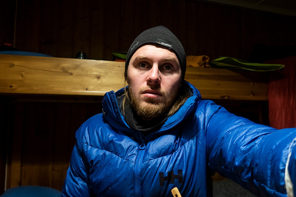 TØFF TUR: Grimsæth har vært åpen om psykisk helse, og denne turen hadde flere bunnpunkt. Her fra da han ble værfast i noen dager. Foto: Mats Grimsæth Mats Grimsæth