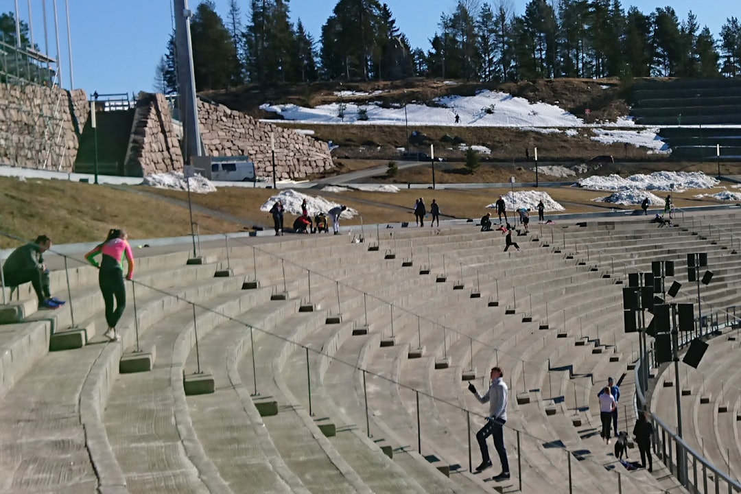 Fullt på treningssenteret. Fra Holmenkollen søndag formiddag. Foto: Adam Tumidajewicz