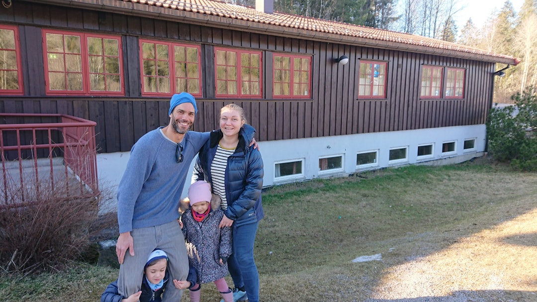 Hilde Bunes og Francisco Barrera er vertskap på Skullerudstua. Foto: Adam Tumidajewicz Skullerudstua UTEmagasinet vertskap familie