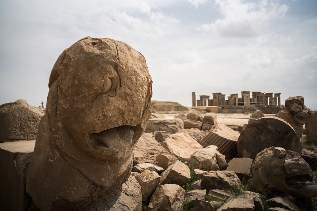 De gamle perserne satte stor pris på arkitektur og håndverk. De gamle perserne satte stor pris på arkitektur og håndverk.