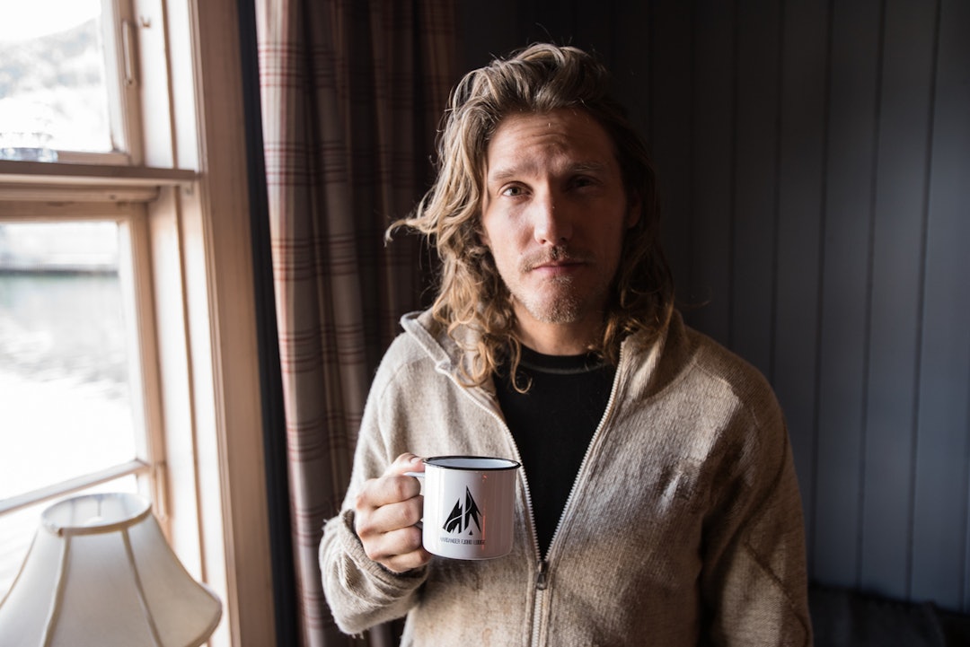 Wille Lindberg kom seilende inn Hardangerfjorden og falt pladask for området. Like etter kjøpte han og samboer My huset som i dag er blitt til Hardanger Fjorden Lodge. Bilde: Christian Nerdrum Wille Lindberg kom seilende inn Hardangerfjorden og falt pladask for området. Like etter kjøpte han og samboer My huset som i dag er blitt til Hardanger Fjorden Lodge. Bilde: Christian Nerdrum