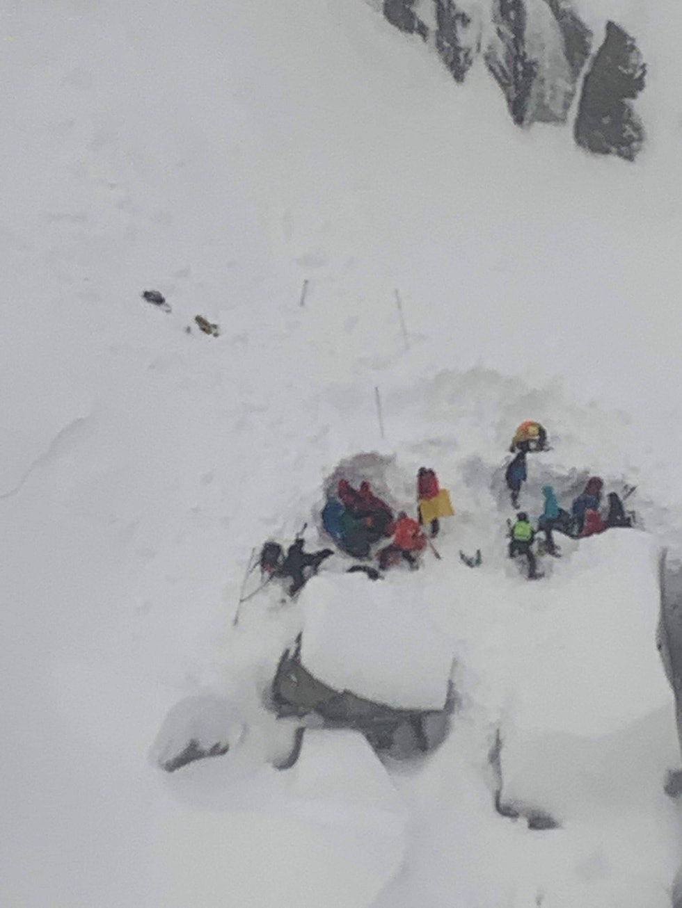 SKREDOMRÅDET FØR LØFT: Store smømengder. Bildet er tatt fra SeaKing redningshelikopter. Foto: HRS skredulykke ved trollfjordhytta