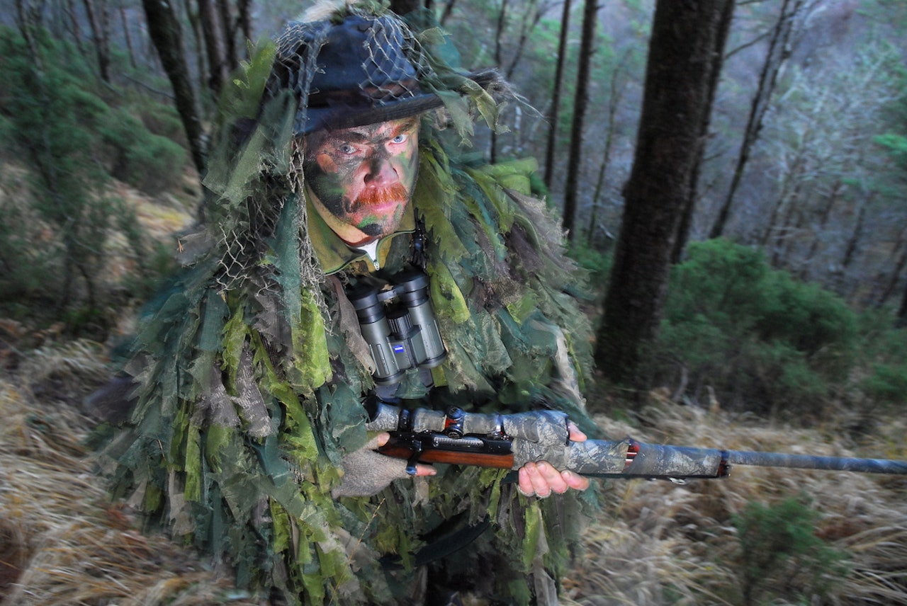 TYDELIG: Kurt Oddekalv la ikke to fingre imellom når han kritiserte makt-elitens forbruk av natur. Foto: Egill J.Danielsen Kurt Oddekalv jeger kamuflasjeklær