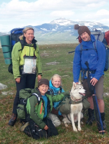 GJENGEN. Familien Planke på Børgefjell, sommeren 2009. En ukes telt- og fisketur. Foto: Petter Planke.