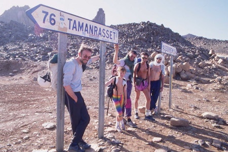 Februar 1991: Bjørn Backe, Espen, Olav Nilsen, Hans Hynne, Eivind Rødahl i Algerie. Foto: Iver Gjelstenli