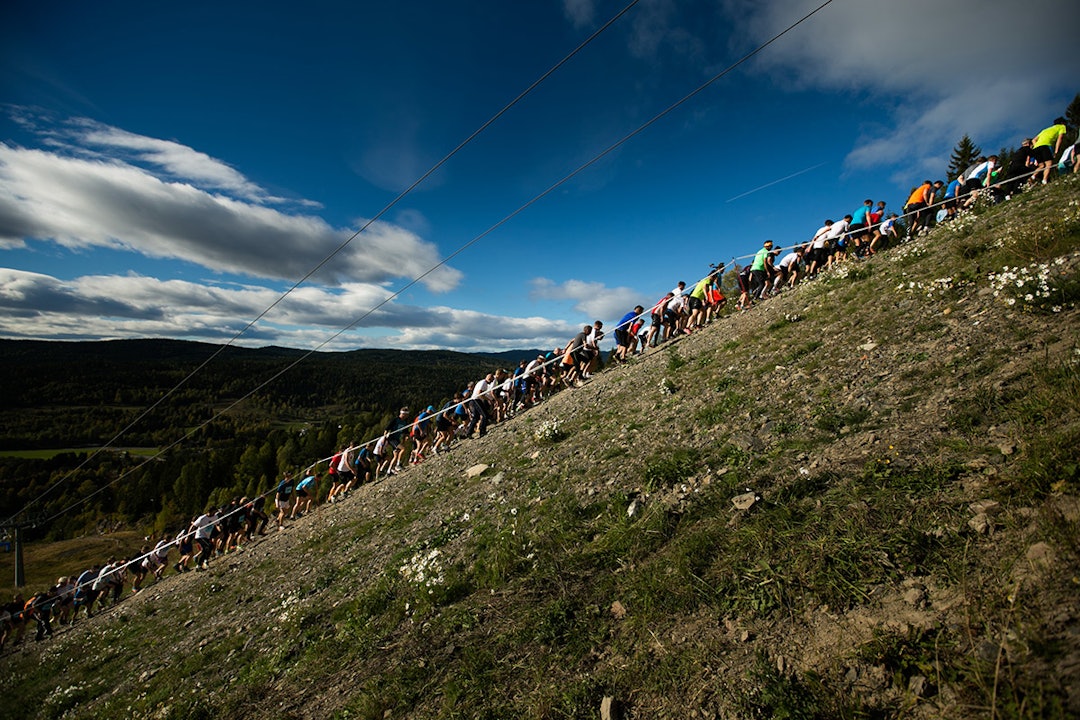 FATT MOT: Lengden på Oslos Bratteste er valgt for at alle skal klare å fullføre. Samtidig er den tøff nok til at både du og eliten, sammen, får en utfordring. Foto: Oslos Bratteste Oslos Bratteste