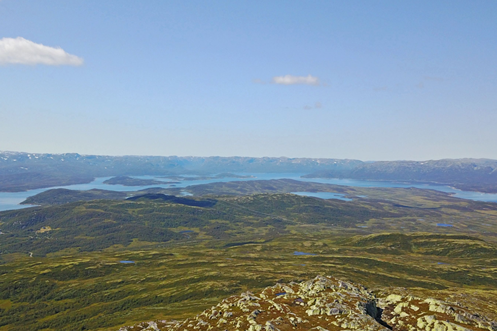 På myrene til høyre i bildet ble det planlagt å lande to seilfly i oktober 1942. Foto: Erlend Larsen Tungvannsaksjonen Rauland Telemark Guide tur