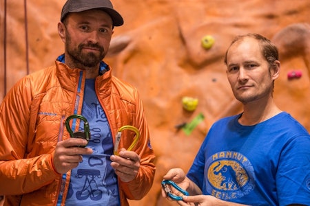 I Klatreskolens første del handler det om topptauing, og vi har med oss Nikolai Kolstad (til høyre), som er medlem i Sikkerhetskomiteen i Klatreforbundet. Foto: Christian Nerdrum I Klatreskolens første del handler det om topptauing, og vi har med oss Nikolai Kolstad (til høyre), som er medlem i Sikkerhetskomiteen i Klatreforbundet. Foto: Christian Nerdrum