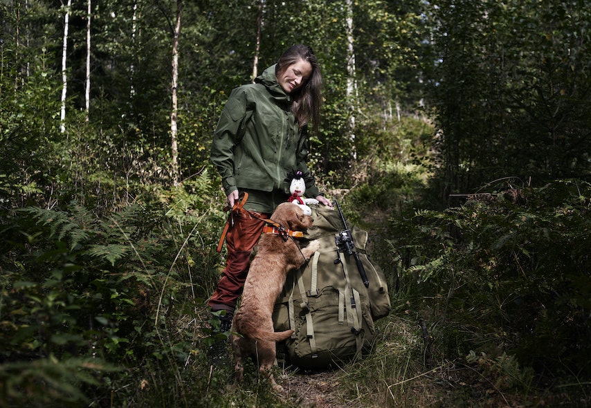 NYANSENE: Stine Hagtvet erfarer at mange har et litt vridd syn på jakt. Det prøver hun å rette opp. Foto: Elin Fjelldal Jegerstine