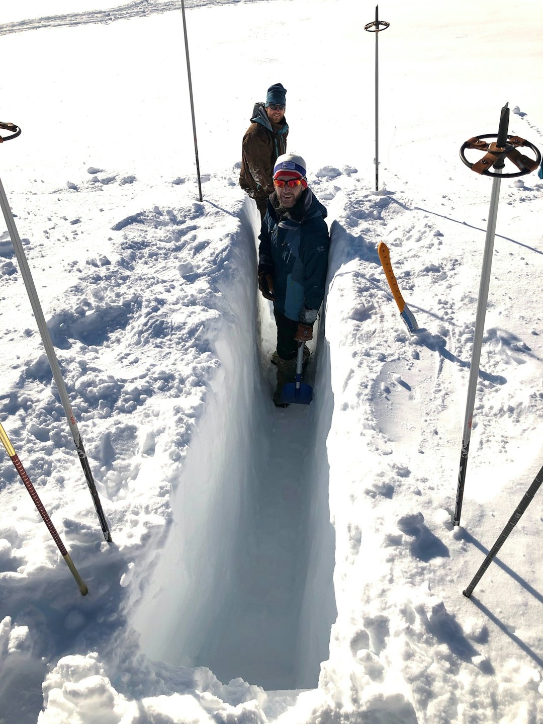 SMALGANG: Unngå at gropa blir for bred. bygging av kantgrop