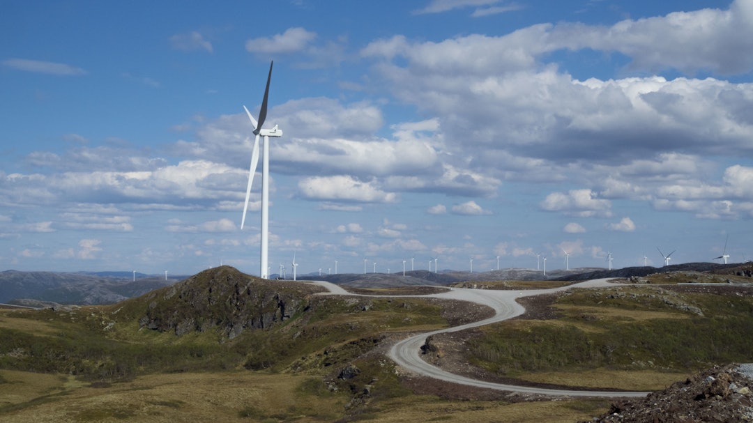 VINDKRAFT: Mange av oss har også stilt et berettiget spørsmål: Hvor mye norsk natur skal ødelegges for å dekke en særdeles liten andel av Europas kraftbehov, skriver Lasse Heimdal. Foto: Wanda Nordstrøm/Norsk Friluftsliv  