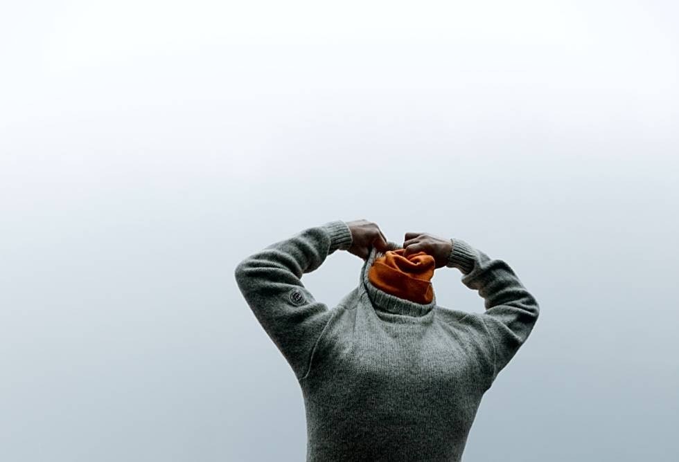 TØRRE KLÆR: Ull er gull for vinterbadere. Ha flere tjukke og tørre lag liggende klart når du kommer opp av vannet. Men sørg for å tørke huden så grundig som mulig før du kler på deg. Foto: Marthe Veian kaldbading ull