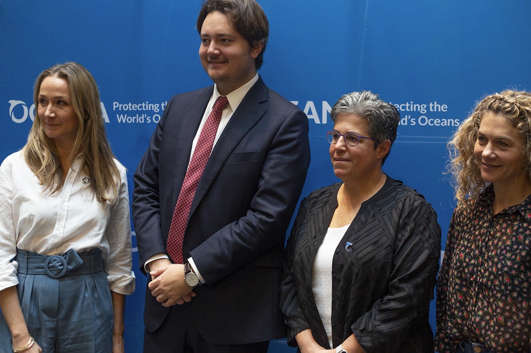 Alexandra Cousteau (venstre) sammen med statssekretær Jens Frølich Holte, Jaqueline Savitz fra Oceana og Cecilie Skog. Foto: Elin Fjelldal