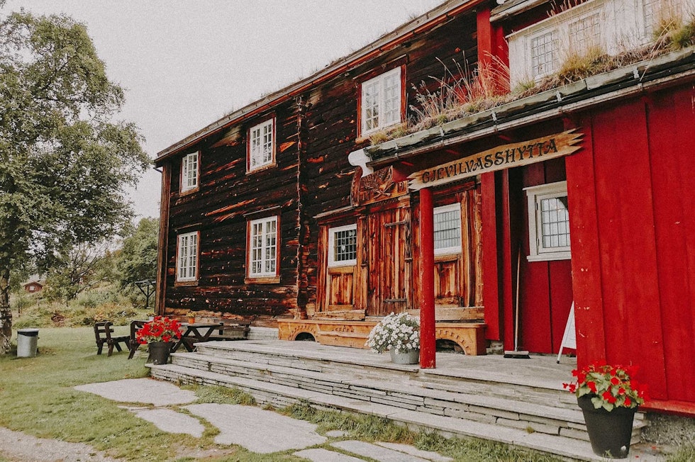 GJEVILVASSHYTTA: Et fint sted å starte. Foto: Gunhild Soldal gjevilbasshytta foto Gunhild soldal