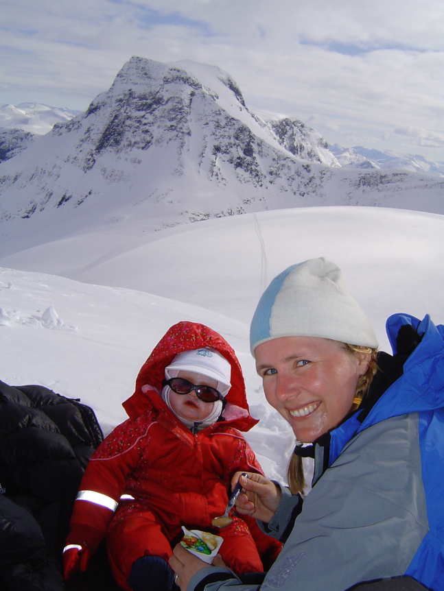 Gjendine og Katrine på Blæja i 2004. Gjendine og Katrine på Blæja i 2004.