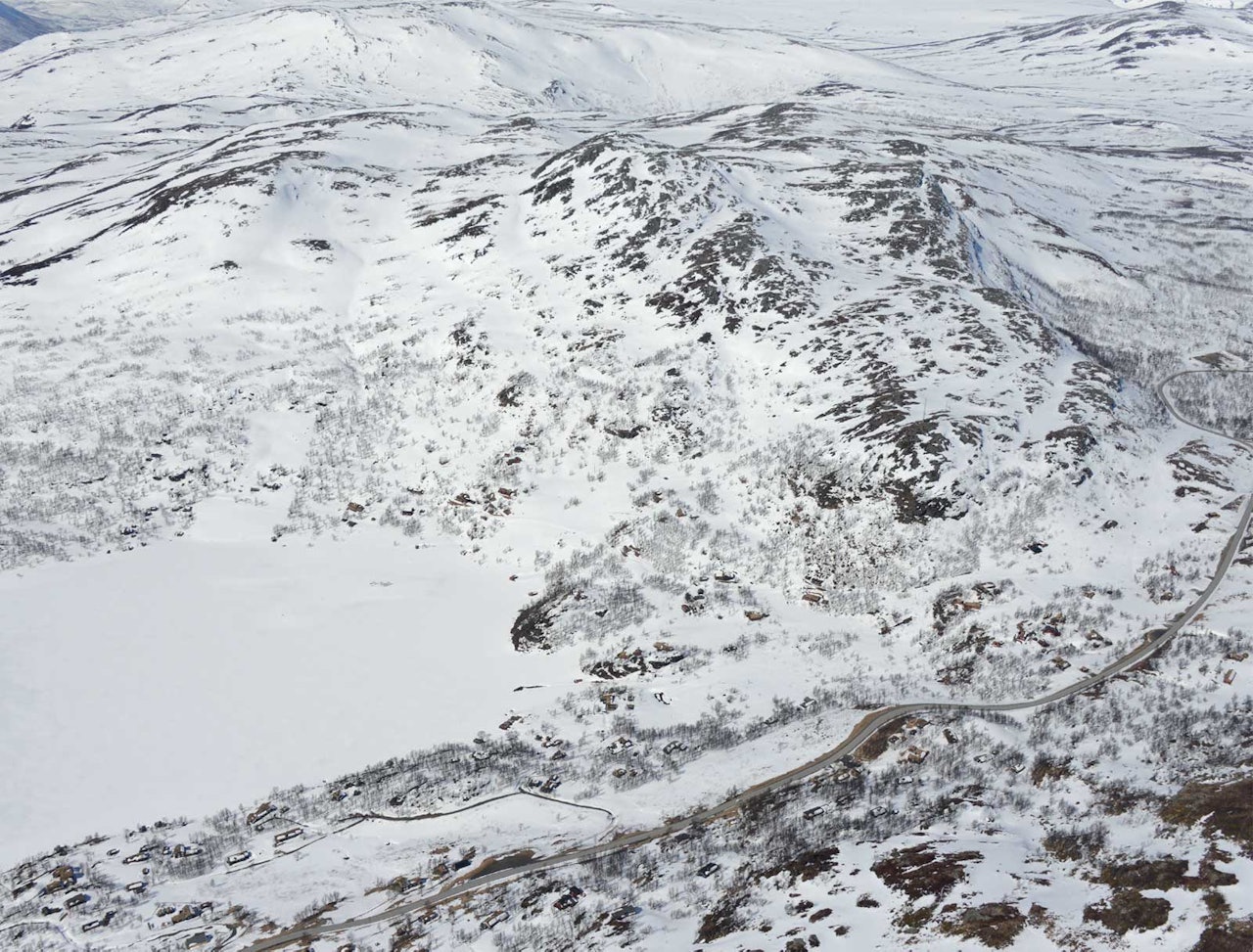 Nonshøa sett fra øst. Foto: Ludvig Killingberg. / Trygge toppturer. Nonshøa sett fra øst. Foto: Ludvig Killingberg. / Trygge toppturer.