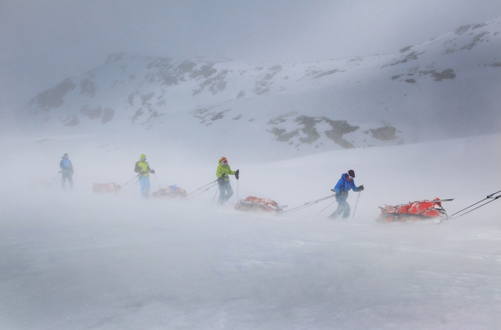 JOTNENES RIKE: I 2014 fikk deltagerne kjenne på vær og vind på turen opp til Uranostind 2.157 moh i Jotunheimen, på grensen mellom Oppland og Sogn og Fjordane.
