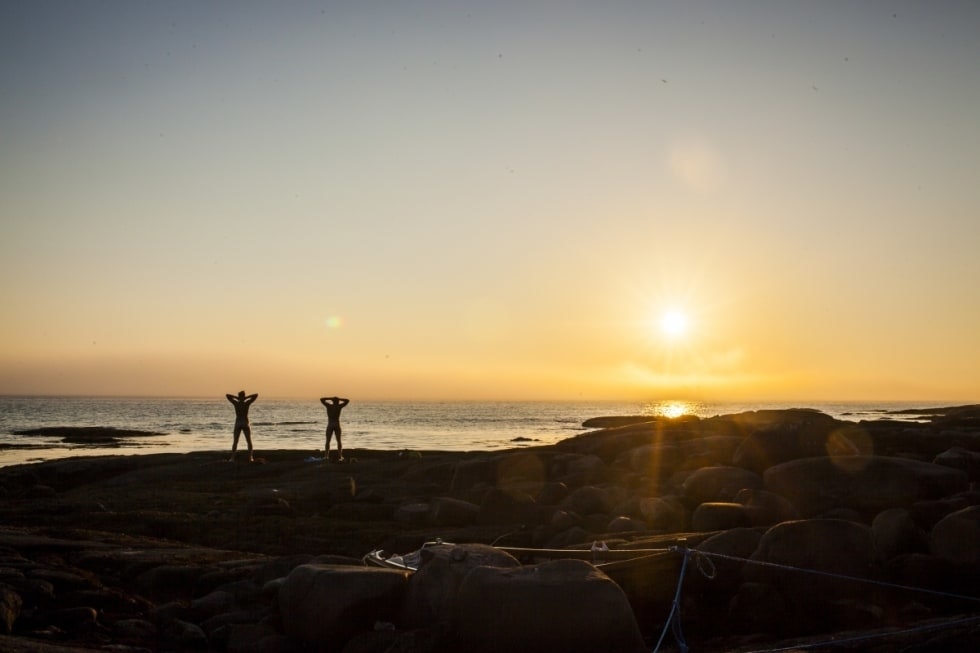MIDNATTSOL: Midnattssol innebærer at solen ved sin laveste posisjon i løpet av ett enkelt døgn ikke går under horisonten og dermed, såfremt skydekket ikke er for omfattende, er synlig 24 timer av døgnet. Foto: Marte Stensland Jørgensen MIDNATTSOL: Midnattssol innebærer at solen ved sin laveste posisjon i løpet av ett enkelt døgn ikke går under horisonten og dermed, såfremt skydekket ikke er for omfattende, er synlig 24 timer av døgnet. Foto: Marte Stensland Jørgensen