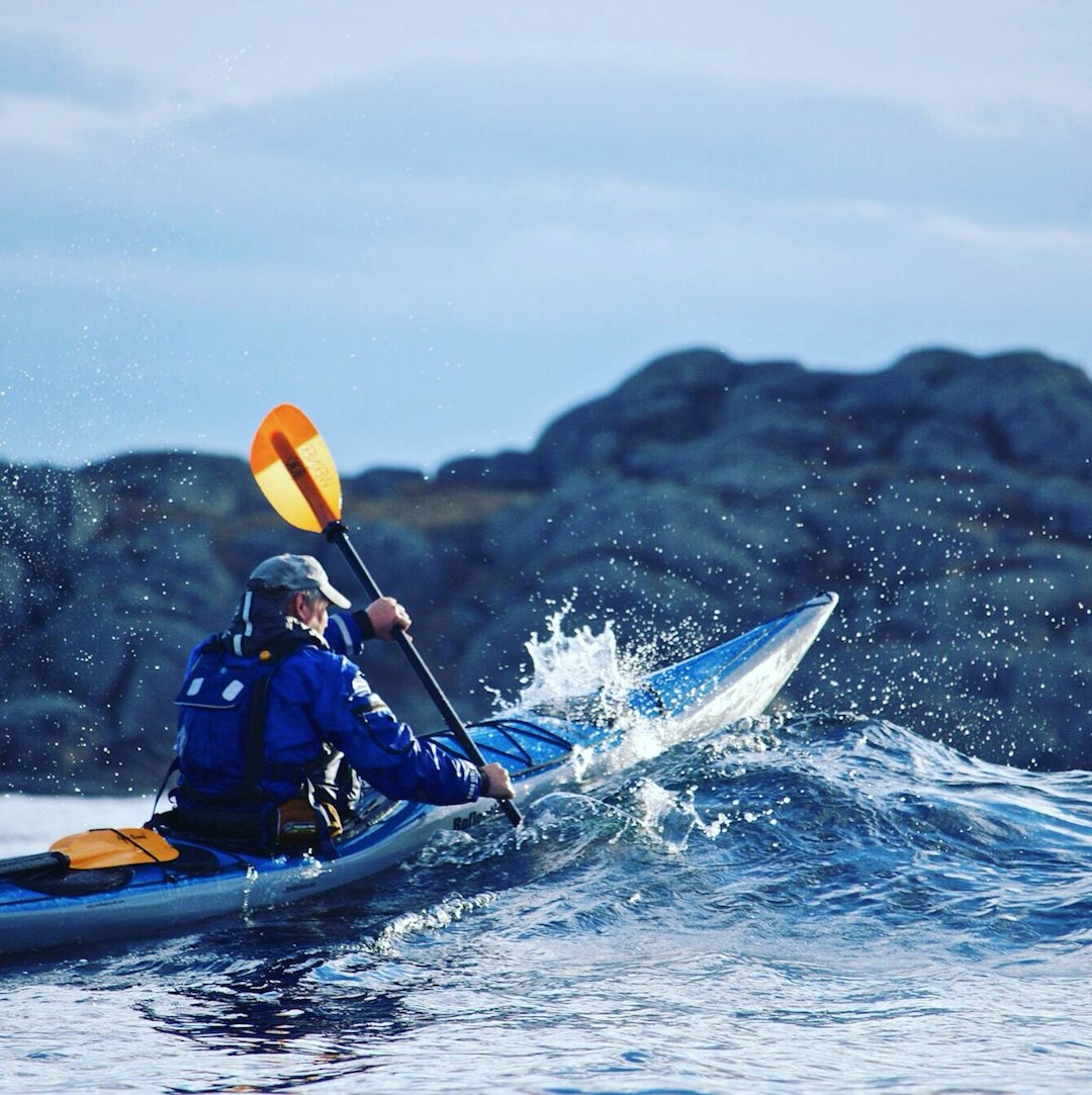 Matt Skuse er ikke redd for kaldt vann. Foto: Privat Matt Skuse er ikke redd for kaldt vann. Foto: Privat