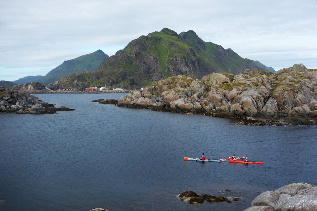 DRØMMEN: Kan en padletur på egenhånd i Lofoten friste? Foto: Sandra Lappegard