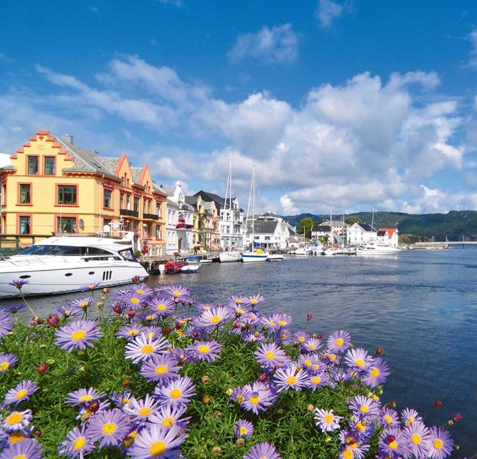 Kaperbyen Farsund er et naturlig utgangspunkt for en sykkeltur til Lista. Foto: Ola Petterson Lista-med-sykkel-Ola-Petterson-4