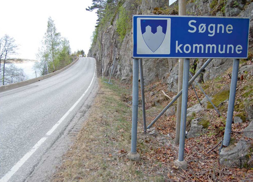 Veien fra Vågsbygd langs Langenes i Søgne går helt ytterst mot sjø og svaberg og er som skapt for landeveissyklisten. Foto: Torolf Kroglund Sykkel-i-Søgne-Torolf-Kroglund-2