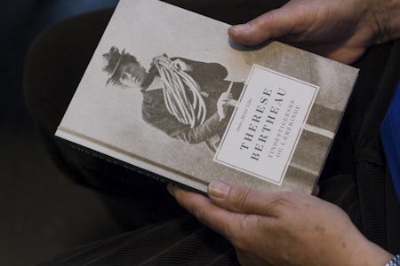 Boken om Therese Bertheau er på vår liste over 10 klatrebøker du bør lese. Foto: Line Hårklau  Boken om Therese Bertheau er på vår liste over 10 klatrebøker du bør lese. Foto: Line Hårklau
