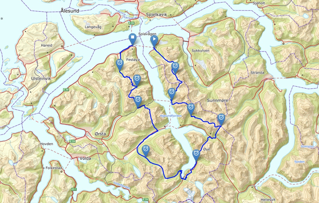 Her ser du ruta de har valgt å løpe, for å få med seg så mye terreng som mulig. Kart: Kartverket Her ser du ruta de har valgt å løpe, for å få med seg så mye terreng som mulig. Kart: Kartverket