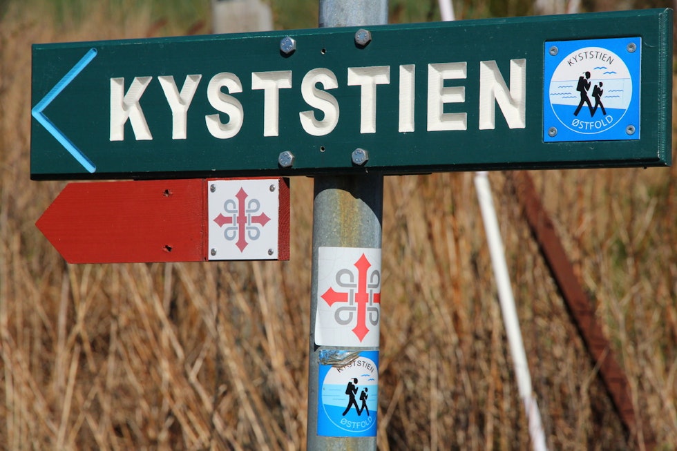 KYST-ETAPPE: Deler av turen går langs strender, brygger og mariner. Foto: Øyvind Wold