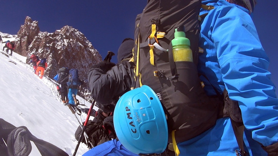 ACONCAGUA: På vei mot toppen, her fra partiet som kalles Canaleta på vei opp mot toppryggen. Foto: Gerhard Tost aconcagua