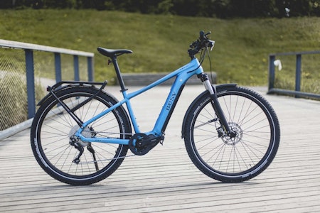 DEN BLÅ: Besv TRX Urban er en elsykkel i frisk blåfarge med god utstyrspakke. Foto: Kristoffer H. Kippernes test besv trx urban elsykkel birk sport