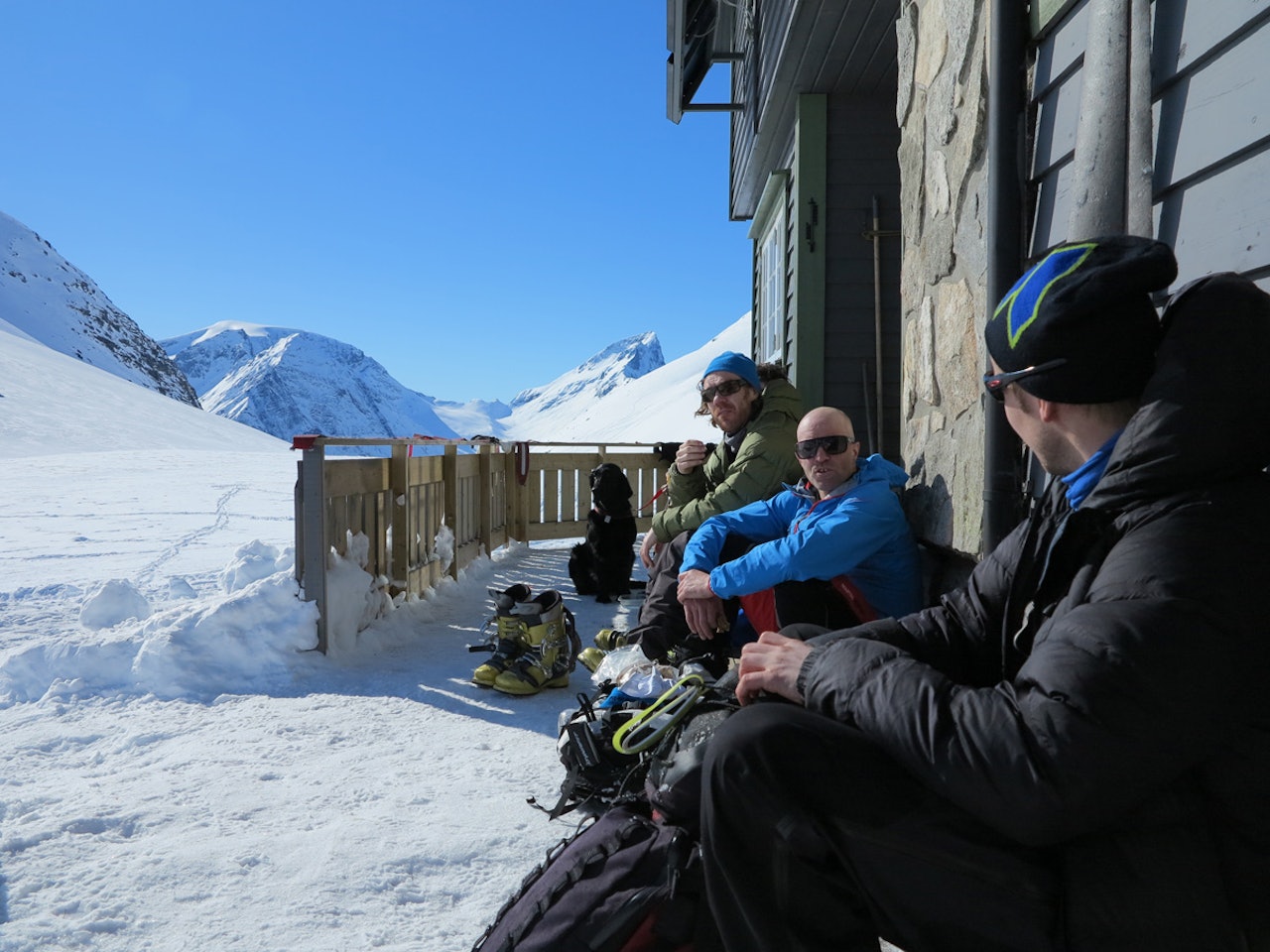 PÅ TUR SAMMEN: Bård Smestad (i midten) sammen med turkameratene Yngve Dalquist (til venstre) og Øyvind Slørdahl, påsken 2013. Foto: Haraldur Arnason PÅ TUR SAMMEN: Bård Smestad (i midten) sammen med turkameratene Yngve Dalquist (til venstre) og Øyvind Slørdahl, påsken 2013. Foto: Haraldur Arnason
