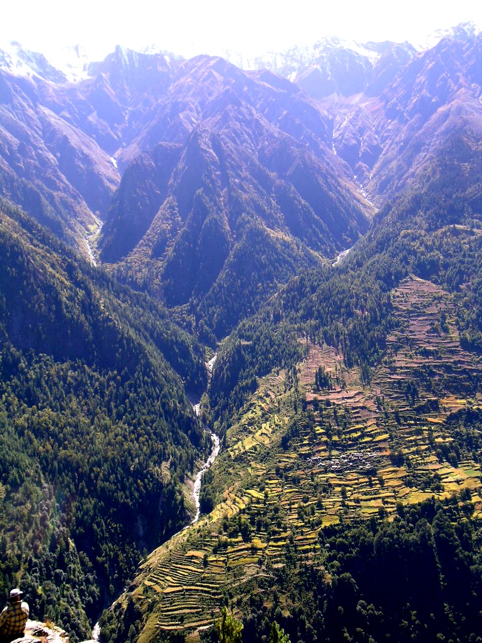 ÅRHUNDRETS JORDSKJELV: Jordskjelvet har satt hele fjellsamfunnet tilbake. Nå er de avhengig av at de reisende kommer tilbake. Foto: Olav Myrholt Syada, Nepal. Olav Myrholt