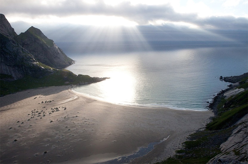 NORGESFERIE: Lofoten og Vesterålen blir bare mer og mer etterspurt av turister fra alle verdenshjørner – som rister på hodet når de hører om debatten omkring olje- og gassutvinning i havet utenfor. Foto: Kristin Folsland Olsen