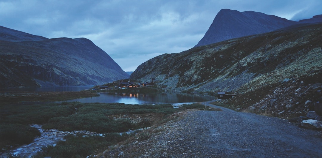 Rondvassbu rett ved Rondslottet. Foto: Sandra Lappegard Rondvassbu rett ved Rondslottet. Foto: Sandra Lappegard