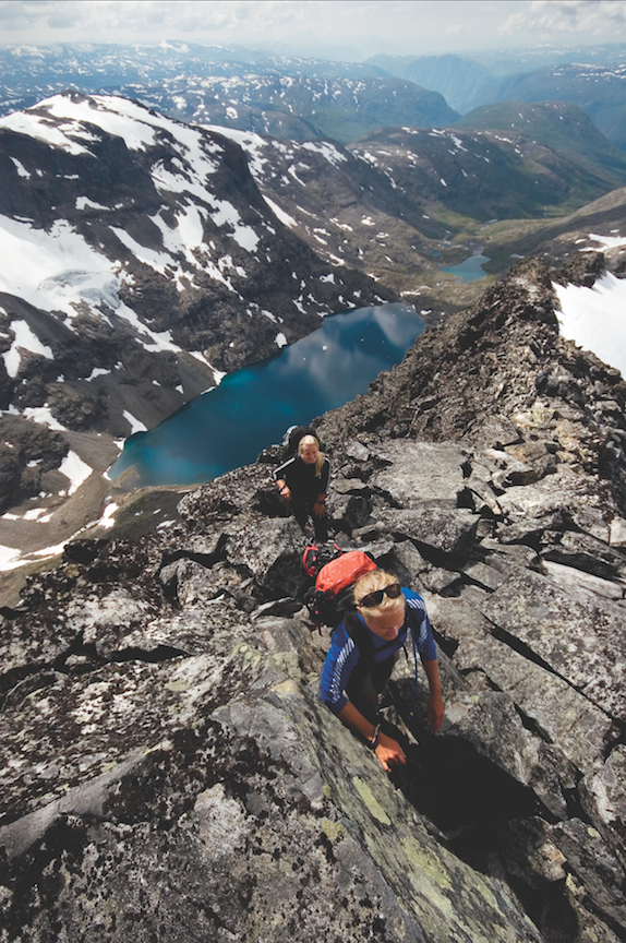 På vei til Falketind. Foto: Matti Bernitz På vei til Falketind. Foto: Matti Bernitz