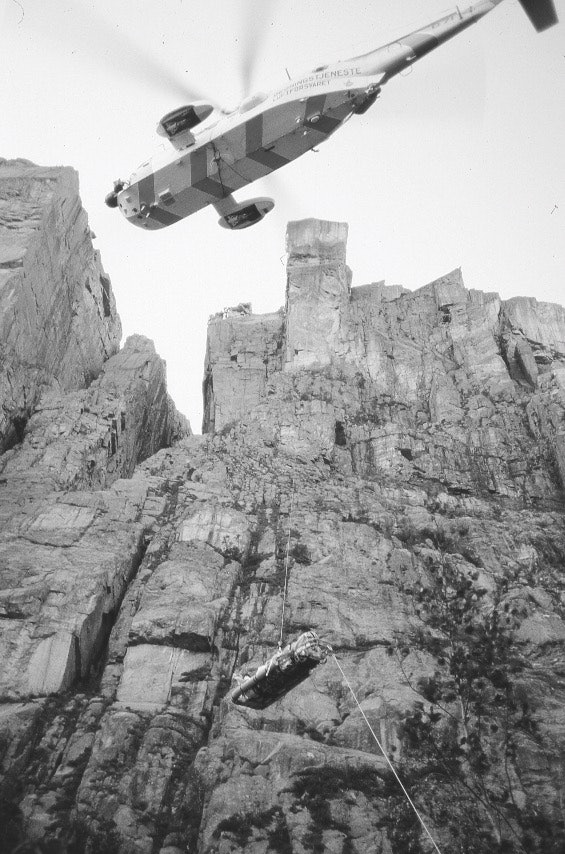 FUNNET: Omkomne heises ut. Foto: Are Wivestad FUNNET: Omkomne heises ut. Foto: Are Wivestad