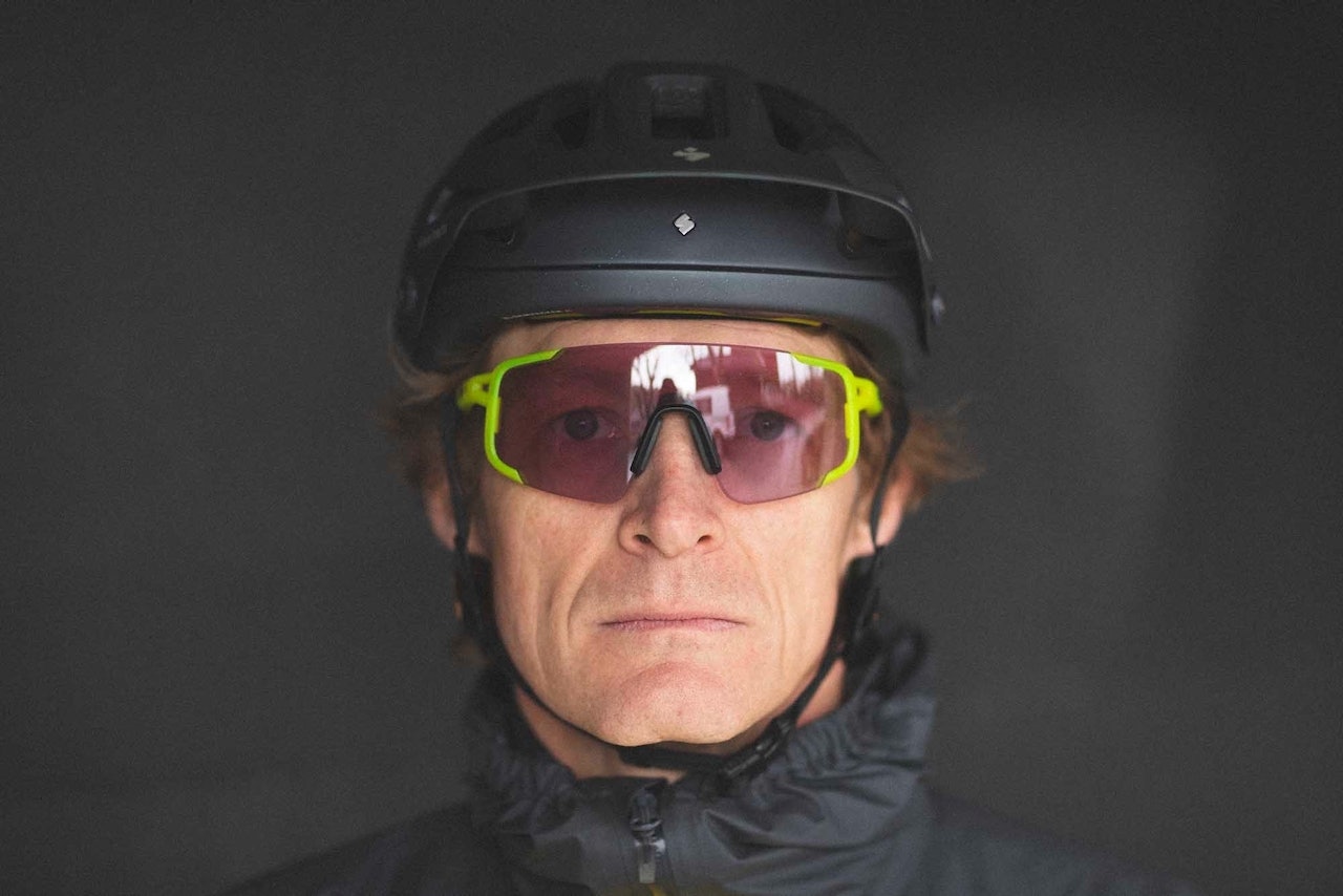 ROSENRØDT: De rosa-lilla glassene på Sweet Ronin gir økt kontrast i terrenget og behagelig utsyn. Foto: Kristoffer H. Kippernes Sweet Ronin photochromatic