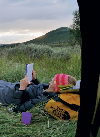 AVKOBLING: Å jobbe for komforten er en del av essensen med friluftsliv. Til slutt kommer man dit Foto: Oliver Halvorsrød friluftsliv avkobling