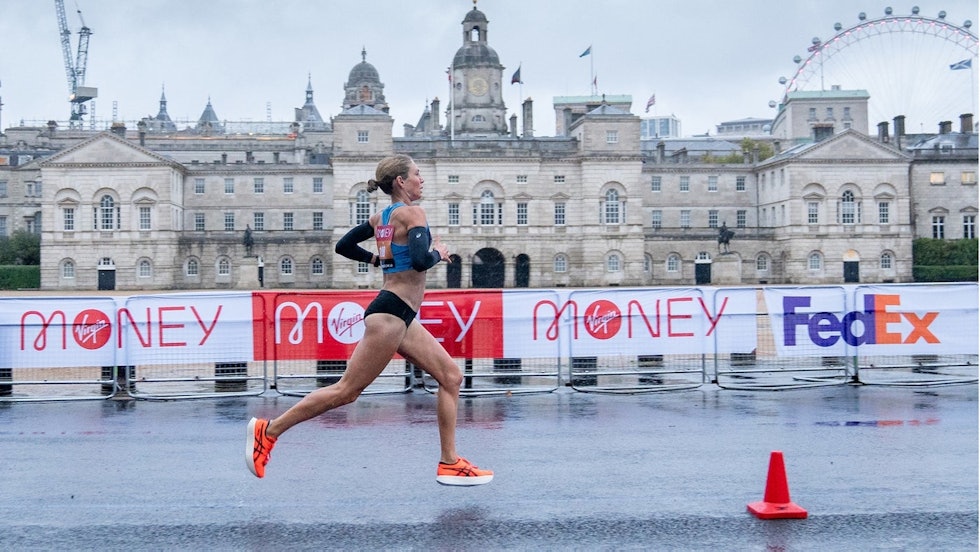 Sara Hall i London marathon
