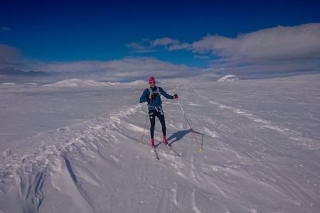 TROLLØYPA: Forblåste spor blant annet mellom Venabygd og Øksendalen gjorde sitt til at turen alt i alt tok et par timer lenger enn planlagt. Men omgivelsene kunne derimot nytes i enda større grad. Foto: Rune Malterud trolløypa langrenn skitur
