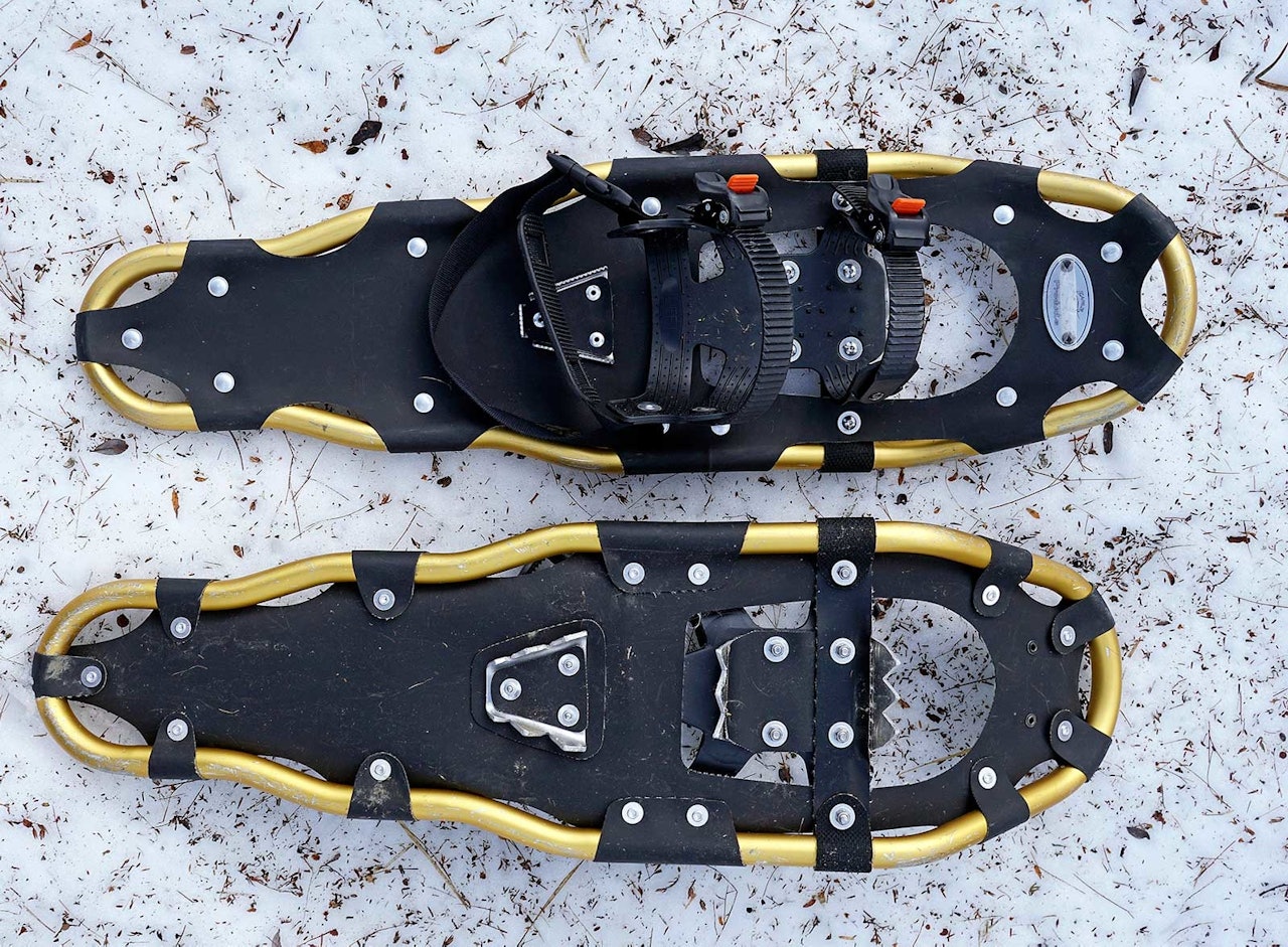 EAGLE PRODUCTS TRUGER: Jegertrugen fra Eagle Products imponerer ikke under testingen Eagle products truger jegertruge i snøen til test