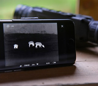 KIKKERTSIKTE: Et termisk kikkertsikte kan erstatte et vanlig kikkertsikte. Du kan også bruke det på dagtid. KIKKERTSIKTE: Et termisk kikkertsikte kan erstatte et vanlig kikkertsikte. Du kan også bruke det på dagtid.